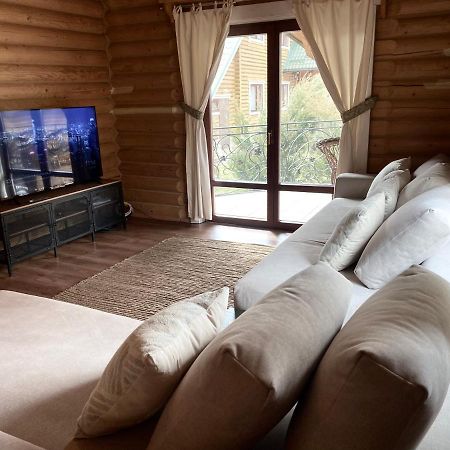 Vila Chalet Four Seasons Tatariv Exteriér fotografie